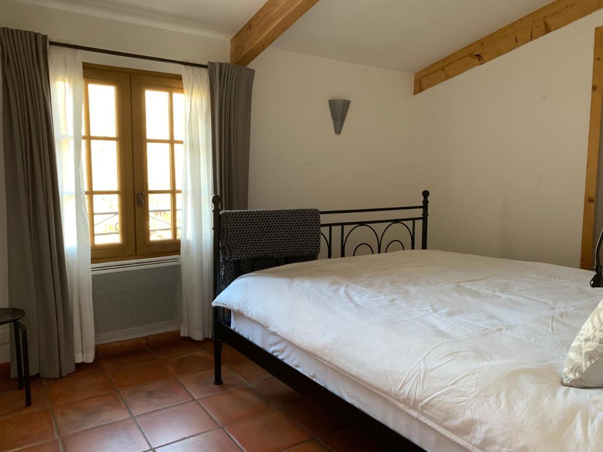 Maison Moutas Le Thoronet Exterior photo